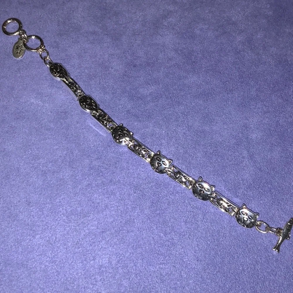 Cookie Lee Silver Tone Cat Fish Link Tennis Bracelet Retired Adjustable